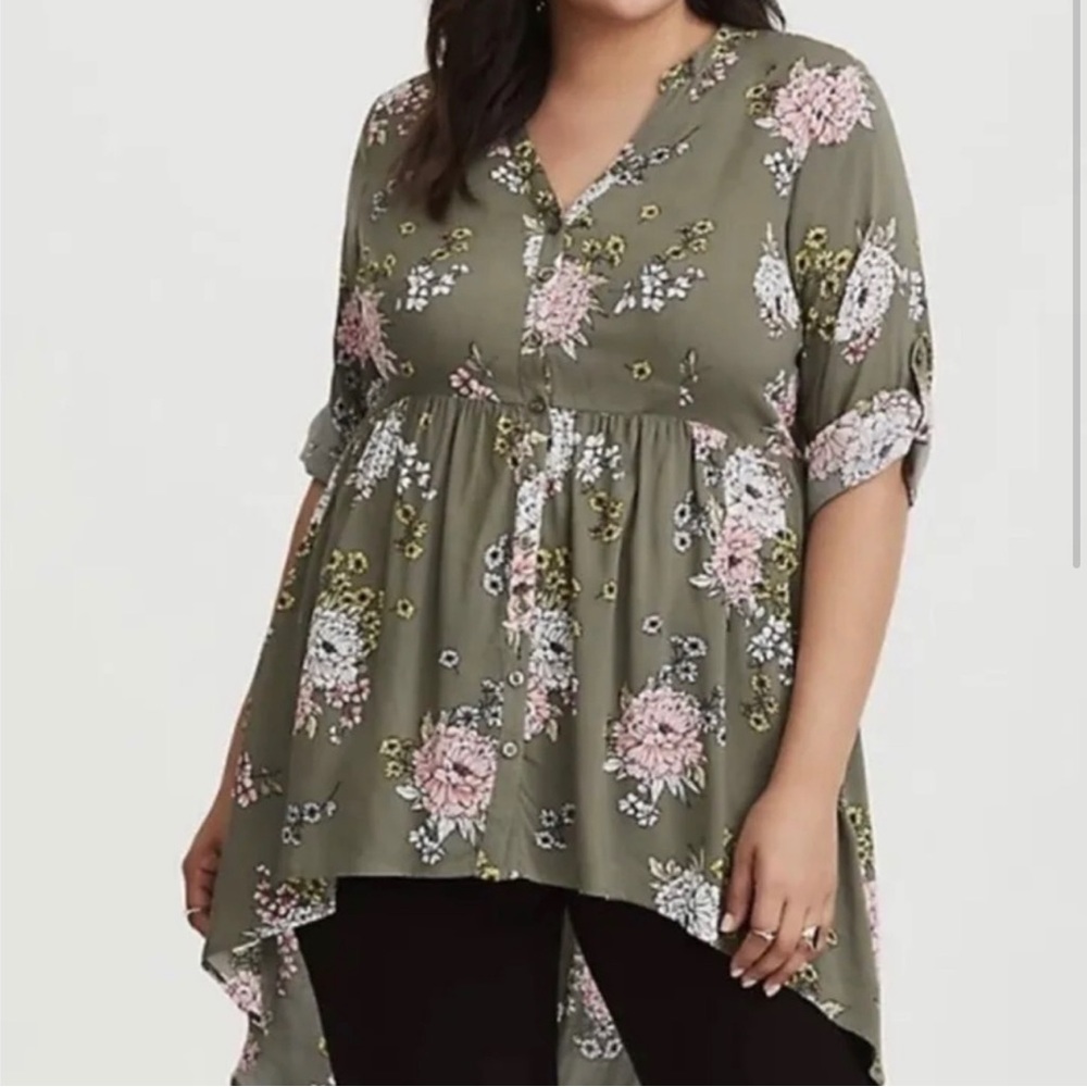 Torrid High Low Button Up Floral Blouse